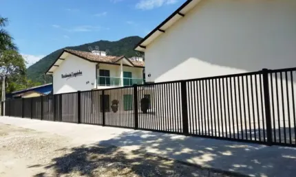 Sobrado à 100 metros da Praia Lagoinha - Ubatuba temporada