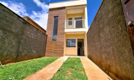 Casa Duplex à Venda no Bairro Mangabeiras, em Mateus Leme | JUATUBA IMÓVEIS