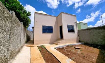 Casa à venda no Bairro Vila Suzana na cidade de Mateus Leme | JUATUBA IMÓVEIS