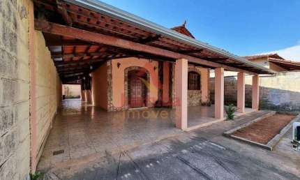 Casa 3 Quartos / 1 Suíte em Lote de 360 m² à Venda no Centro de Juatuba | JUATUBA IMÓVEIS