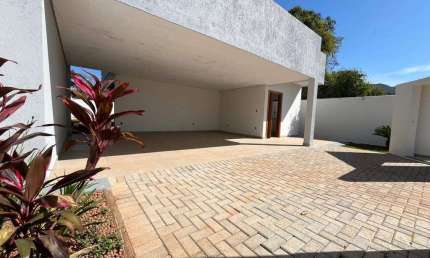 CASA à venda, 3 quartos, 1 suíte, 3 vagas, Centro - Mateus Leme/MG