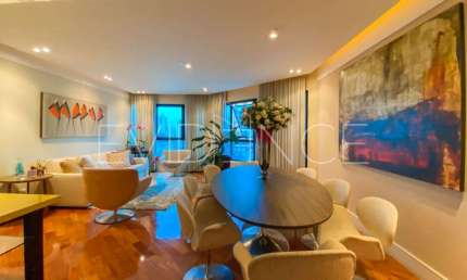 Apartamento 3 dormitórios (1 Suíte), 2 Vagas, em excelente localização no miolo do Tatuapé!