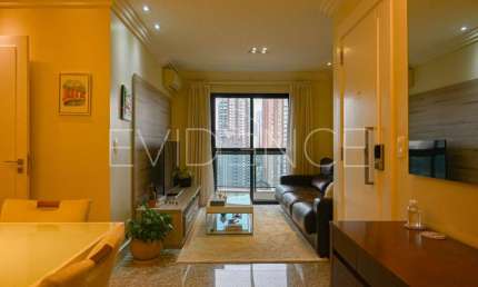 Apartamento à venda em excelente localização no miolo do Anália Franco  com 112 m²