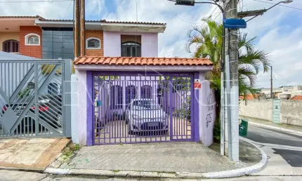 Sobrado de esquina à venda na Vila Ivone (Vila Ema) 131 m²