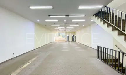 Excelente Localização - 100 metros da Praça Silvio Romero