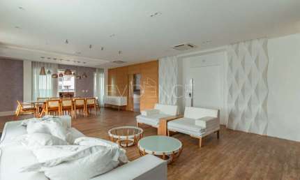 Apartamento de 278 m² de área útil localizado no bairro Anália Franco !