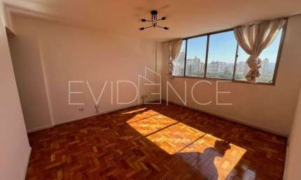 Apartamento à venda no bairro Tatuapé com 3 dormitório e 1 vaga