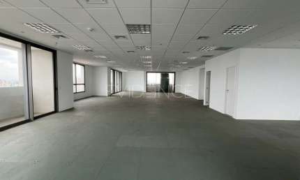 Aluga-se Sala comercial sendo 250m² 04 Banheiros no maior empreendimento do Tatuapé!
