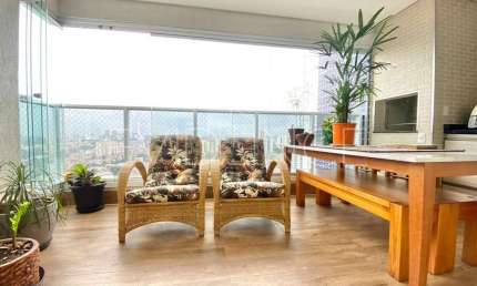 Apartamento à venda no Tatuapé com 118 m² e 2 vagas