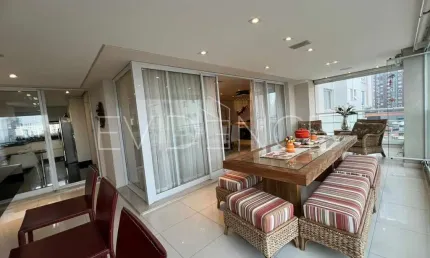 Apartamento à venda, finamente decorado com 3 suítes, 4 vagas 224 metros no alto do Tatuapé