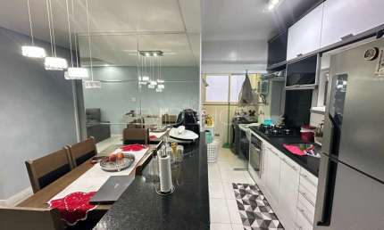 Apartamento com 3 dormitórios e varanda gourmet próximo ao Anália Franco