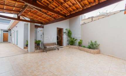 Casa Térrea na Mooca com Churrasqueira - 180 m² - 4 vagas