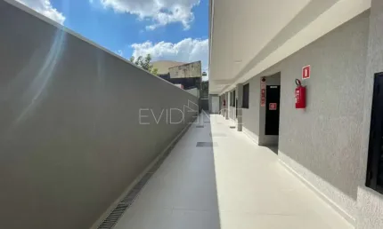 Vende se apartamento com 2 dormitórios, no Condomínio Helena