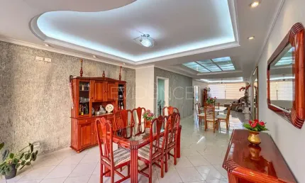 Casa mobiliada à venda no bairro Vila Carrão com 346 m²