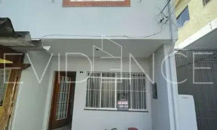 Sobrado no Tatuapé, 2 dormitórios, 1 vaga, Metrô Carrão.