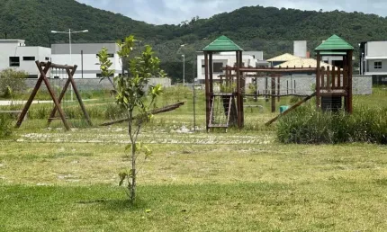 Terreno à venda na Rodovia Doutor Antônio Luiz Moura Gonzaga, Rio Tavares, Florianópolis