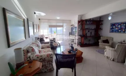 Amplo e iluminado, apartamento localizado em um dos bairros mais charmosos de f