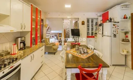 Casa residencial semi mobiliada com viabilidade comercial