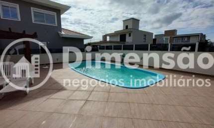 Casa em Condomínio Fechado com 253,09 m² de área construída.