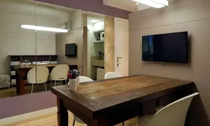 SALA COMERCIAL NA TRINDADE ALUGADA - ÓTIMO PARA INVESTIDOR