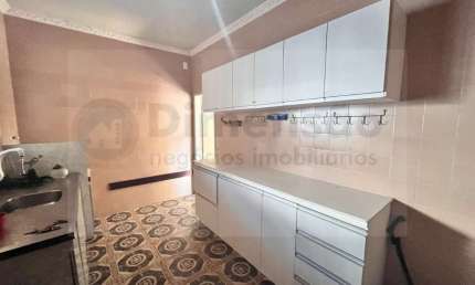 Casa  Ampla a Venda de 4 dormitórios(1suíte) Bairro Coqueiros - Florianópolis SC