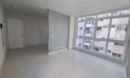 Apartamento com 2 dormitórios (1 suíte) e 2 vagas no centro de florianópolis