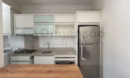 Excelente apto de  2 dormitórios mobiliado e com terraço no itacorubi