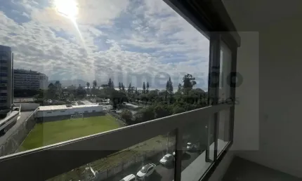 Studio com vaga de garagem no Estreito - Vista Livre