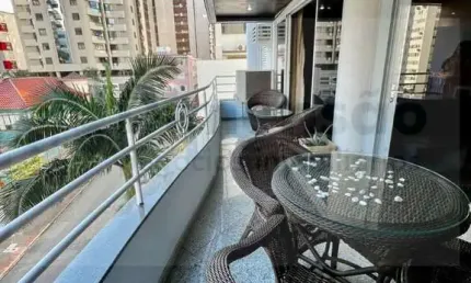 Apartamento finamente mobiliado com 4 dormitórios e 151m² privativos em excelent
