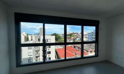 Apartamento de 1 dormitório com vaga de garagem no Estreito