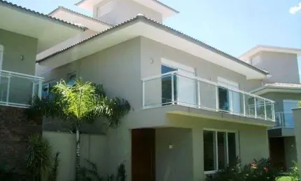 casa com 4suites e piscina na praia da Baleia em São Sebastião