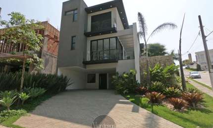 Casa nova com 4 suites e piscina no Mosaico da Serra