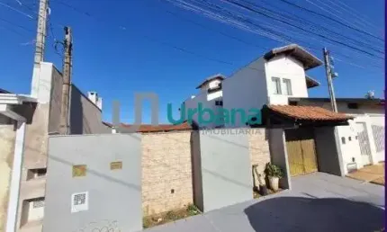 Casa com 2 quartos para alugar no Parque Fehr, São Carlos  por R$ 2.350
