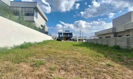 Terreno à venda no Condomínio Portal dos Bandeirantes - Salto/SP