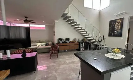 Casa à venda no Condomínio Portal dos Bandeirantes - Salto/SP