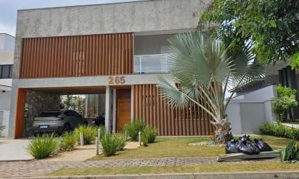 Casa à venda no Condomínio Portal dos Bandeirantes - Salto/SP