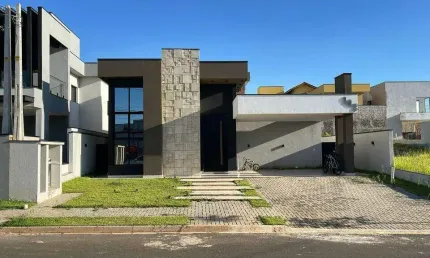 Casa à venda no Condomínio Portal dos Bandeirantes - Salto/SP