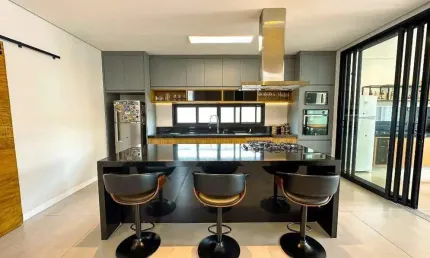 Casa à venda no Condomínio Portal dos Bandeirantes - Salto/SP