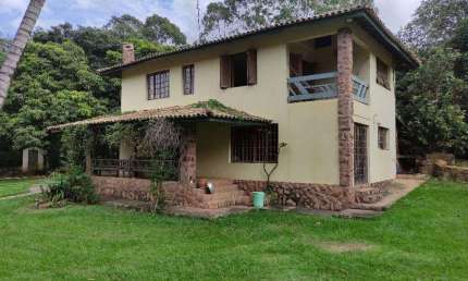 Ampla Chácara para VENDA no Bairro Sítio Santa Terezinha - Salto/SP