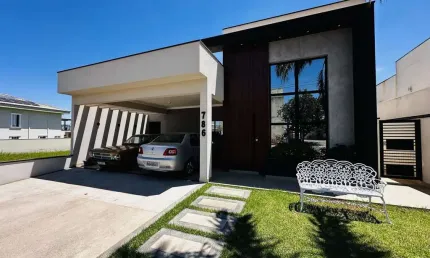 Casa à venda no Condomínio Lagos D'icaraí - Salto/SP