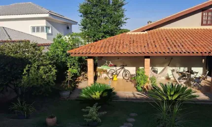 Casa à venda no Condomínio Zuleika Jabour - Salto/SP