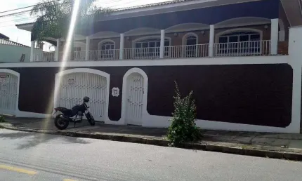 Casa à venda ou locação no Alto das Palmeiras em Itu