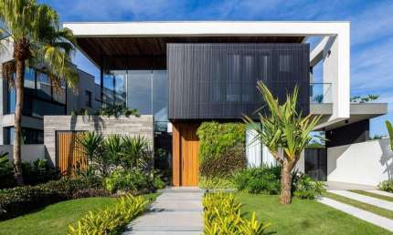 Casa nova em construção à venda em Riviera de São Lourenço ? Bertioga/SP