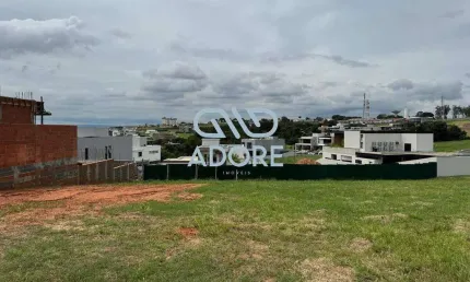 Terreno á venda no Condomínio Villa dos Pinheiros - Indaiatuba/SP.