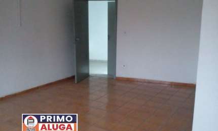 Casa para Locação com Dois Dormitórios - Jardim Eliane - Aceita depósito caução