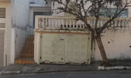 Terreno com 259m2 - com uma casa antiga  150m2 de construção