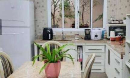 Sobrado com 3 dormitórios à venda, 220 m² por R$ 700.000,00 - Jardim Guapituba - Mauá/SP