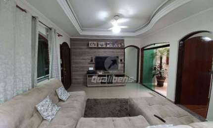 Sobrado com 3 dormitórios à venda, 325 m² por R$ 690.000,00 - Vila Feital - Mauá/SP