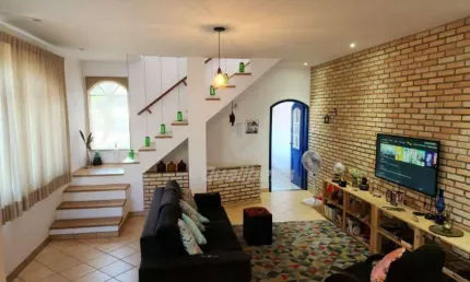 Sobrado com 4 dormitórios à venda, 285 m² por R$ 850.000,00 - Vila Assis Brasil - Mauá/SP