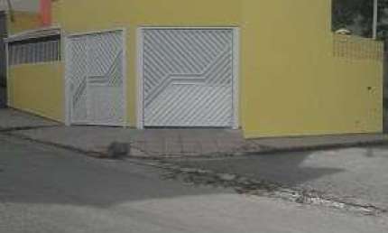 Sobrado com 3 dormitórios à venda, 260 m² por R$ 520.000,00 - Vila São Francisco - Mauá/SP